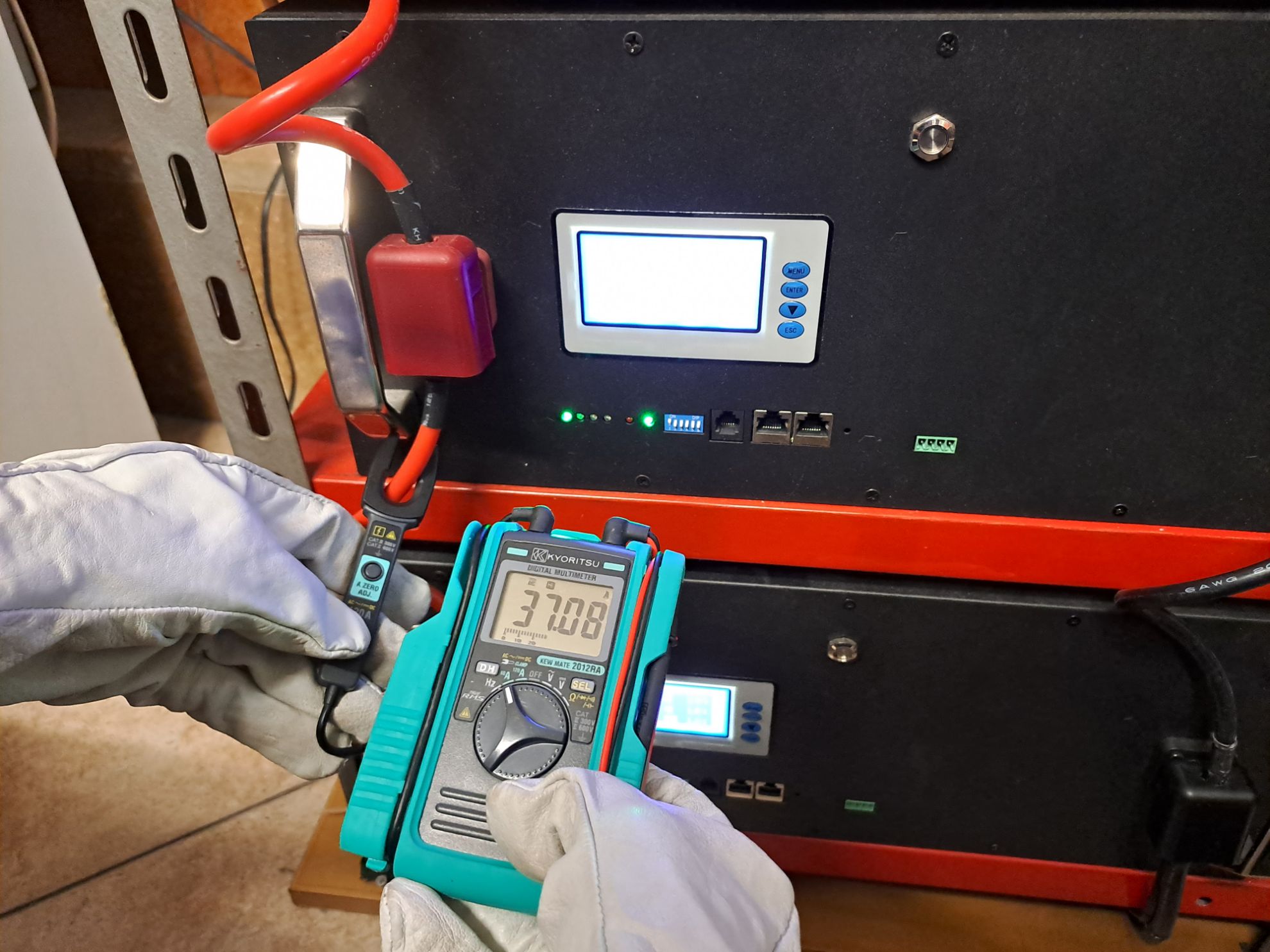 KEWMATE 2012RA: Compacte multimeter met unieke mogelijkheden